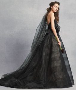 Can brides wear black wedding dresses?