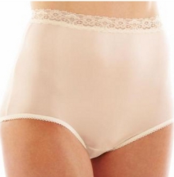 What color underwear do you wear with white pants? - 4FashionAdvice