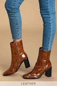 How can I wear chocolate brown boots?