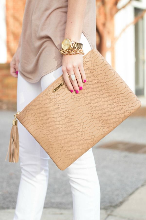 What are the pros & cons of clutch bags?