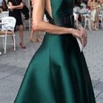 What color shoes should I wear with an emerald green dress?
