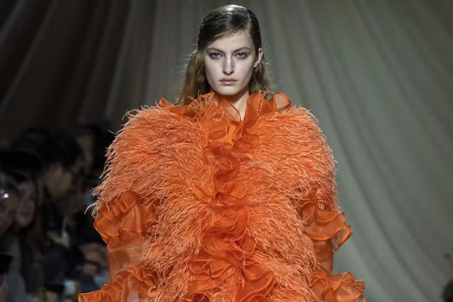 Are feathers in fashion?