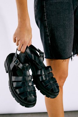 sandals-blk