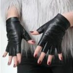 Are gloves the next hot fashion?