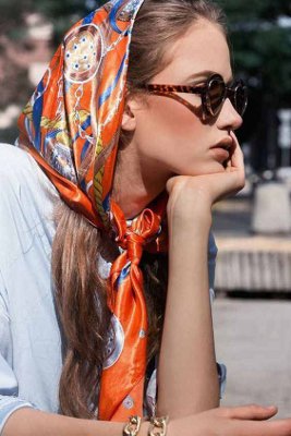 Are headscarves in fashion?
