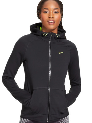 Does a black zip-up hoodie work with a grey pullover sweatshirt?
