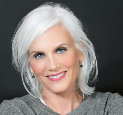 What makeup works with gray hair?