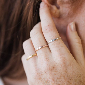 What is minimal jewelry?