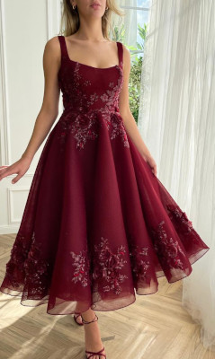 How can I find a beautiful & modest prom dress?