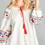 Can I wear white jeans & a peasant style blouse?