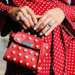How do you choose clothes with polka dots?