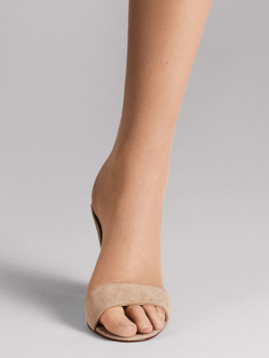 Is sheer toeless pantyhose an option for a summer wedding?