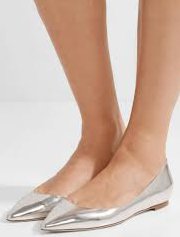 Can I wear ballerina flats with a dress?