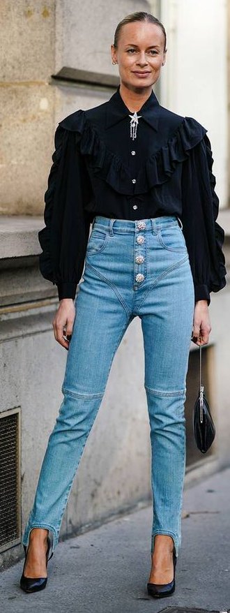 Are skinny jeans out of fashion?