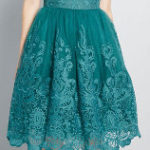 What color of pantyhose & shoes can I wear with a teal blue, lace dress?
